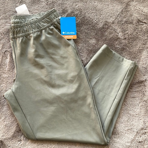Columbia - Women’s Omni-Shade Ankle Pants - Picture 1 of 4